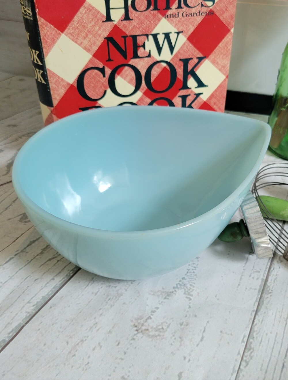 Fireking Delphite Turquouise Blue Teardrop Batter Bowl
